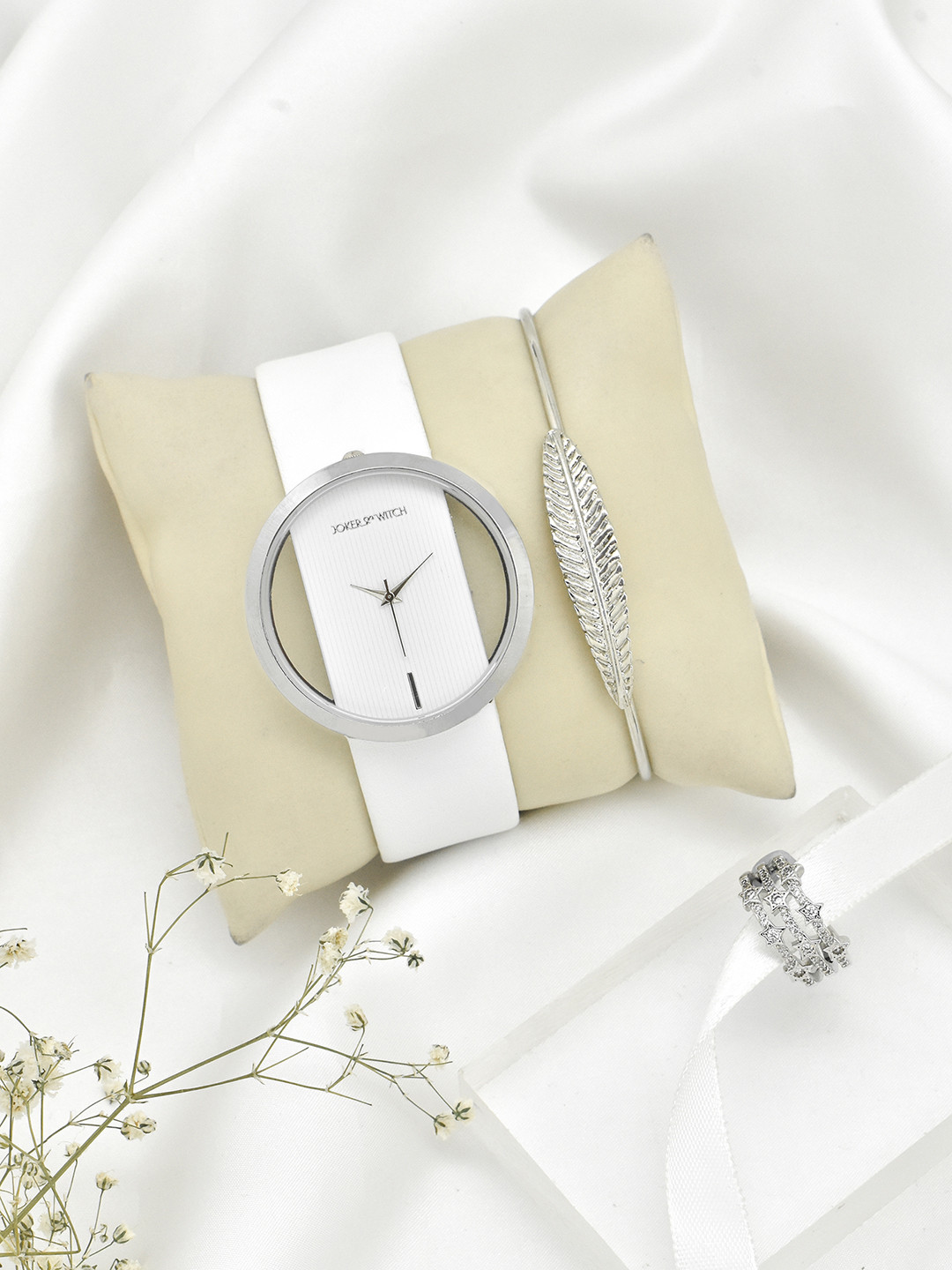

JOKER & WITCH Women Silver-Toned & White Watch Gift Set JWLT483