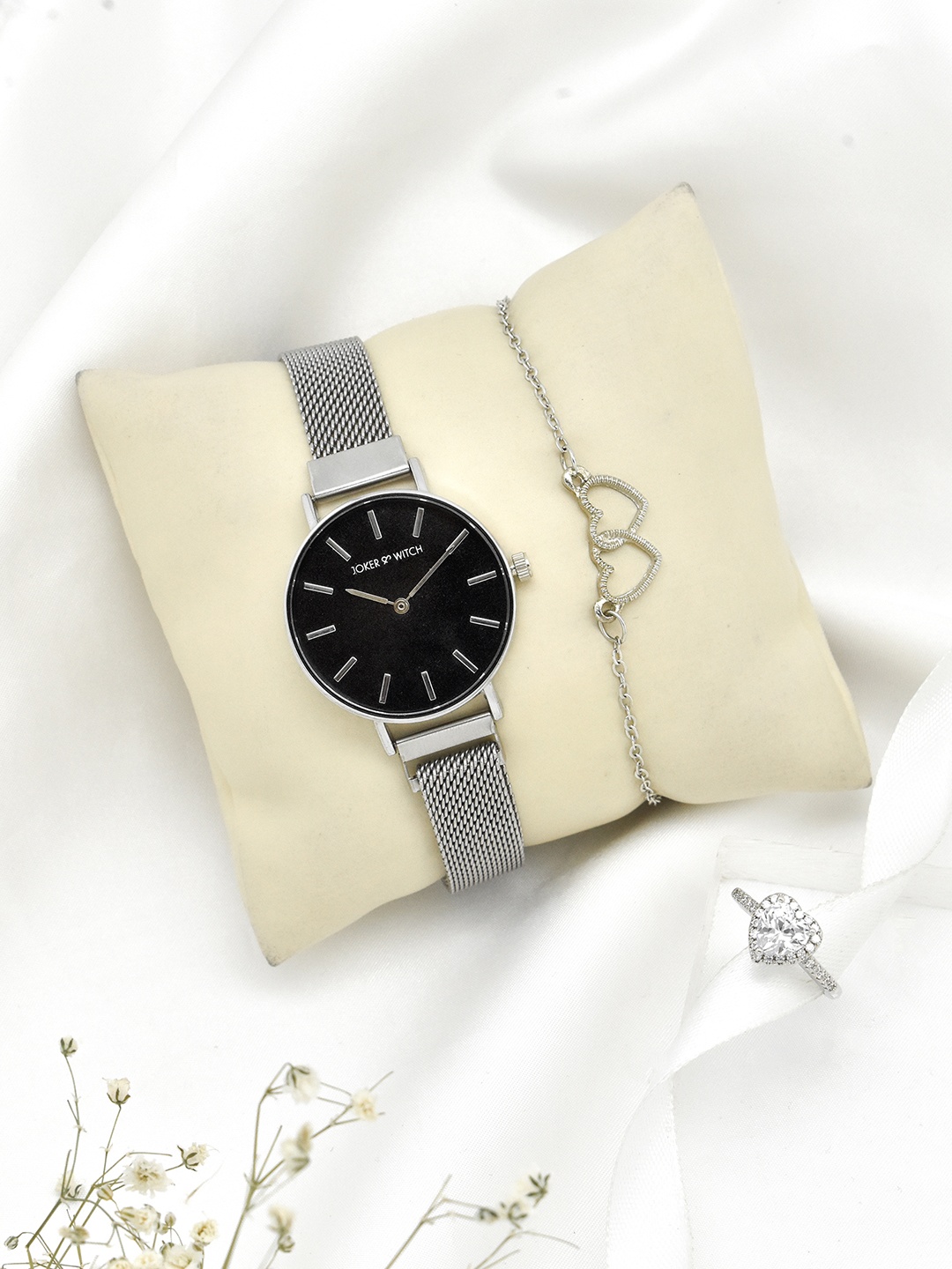 

JOKER & WITCH Women Silver-Toned & Black Watch Gift Set JWLT500