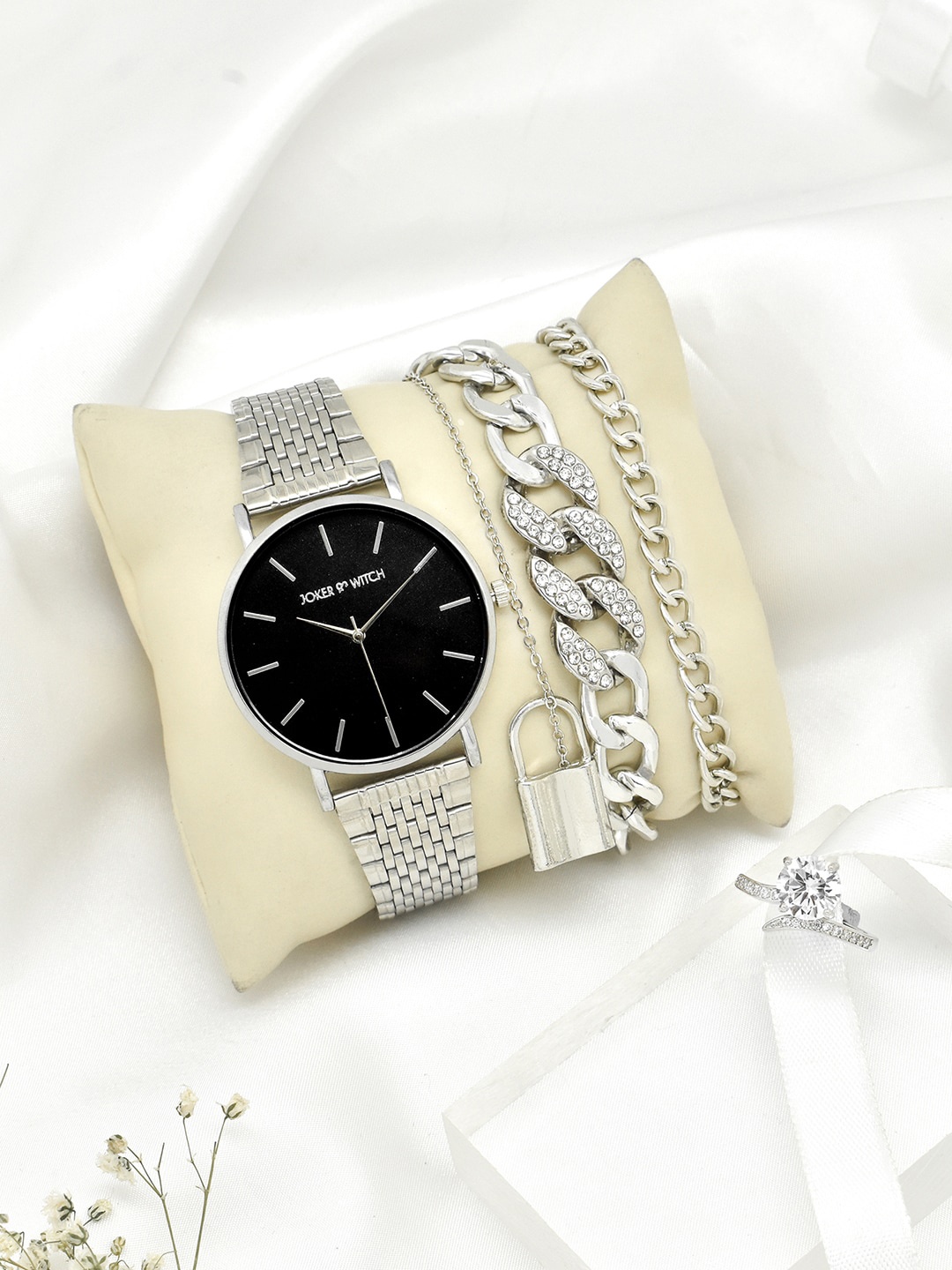 

JOKER & WITCH Women Silver Toned Piper Love Triangle Watch Gift Set JWLT479
