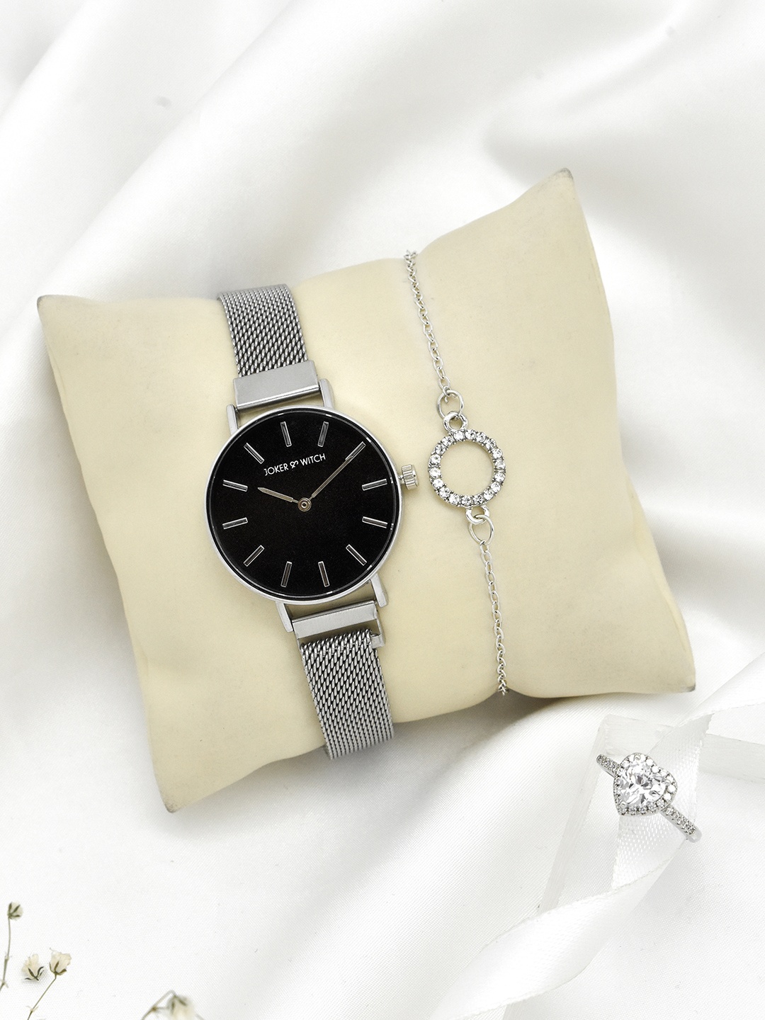 

JOKER & WITCH Women Silver-Toned & Black Watch Gift Set JWLT504