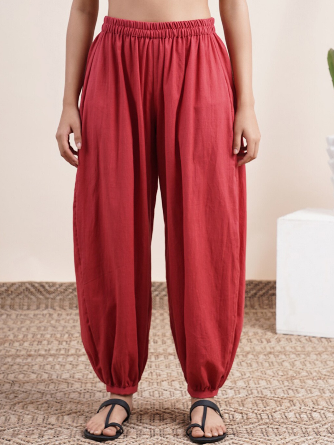

Abhishti Women Maroon Pleated Culottes Trousers
