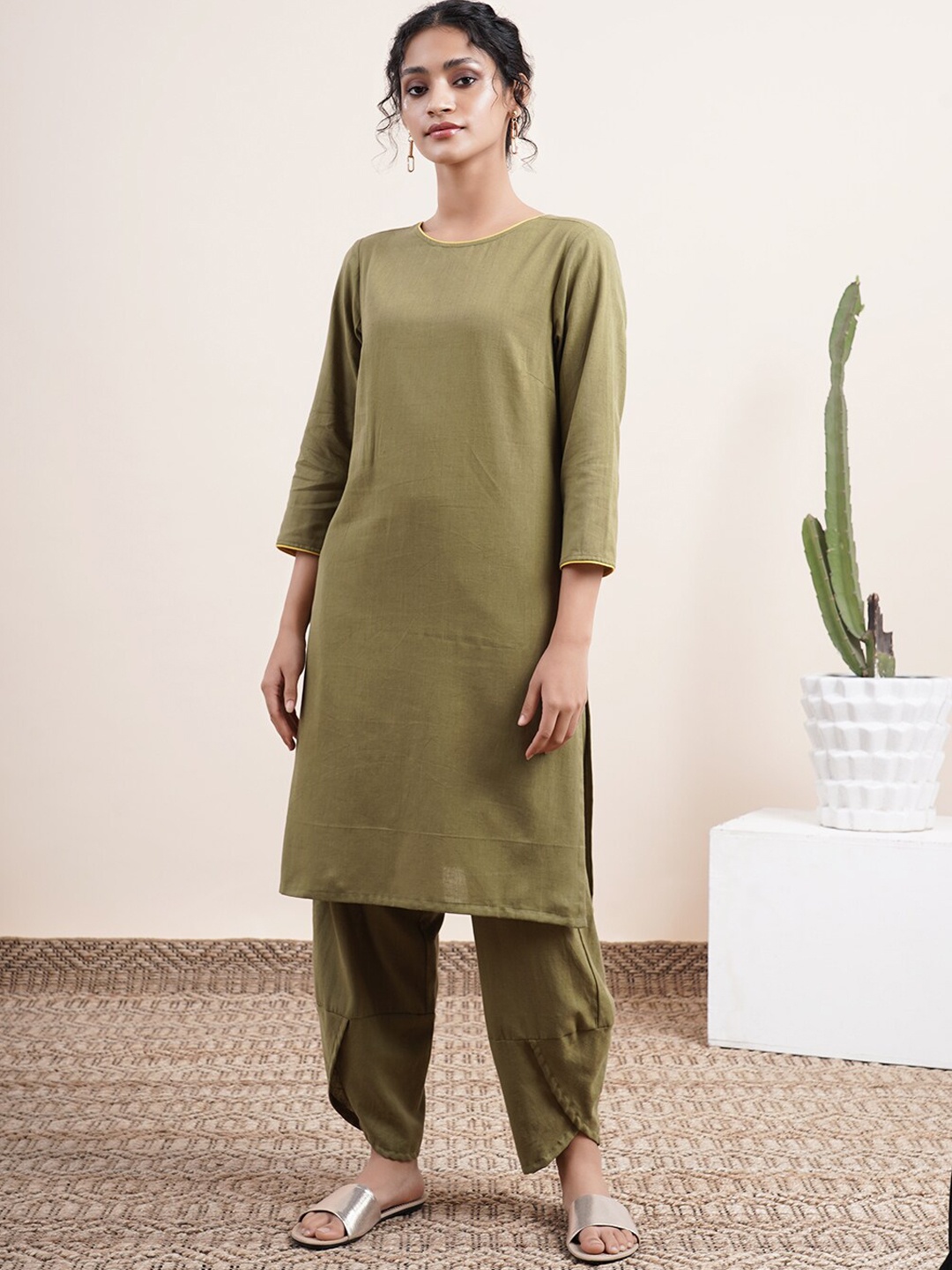 

Abhishti Women Blue Pleated Kurti with Trousers & With Dupatta