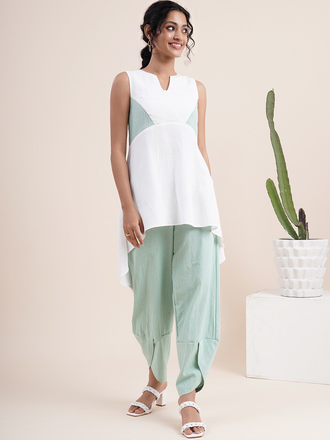 

Abhishti High low Layered Kurti with Trousers, White