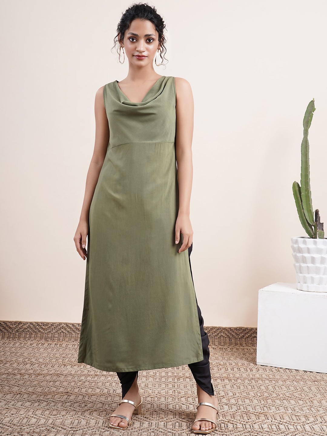 

Abhishti Olive Green Angrakha Kurta with Dhoti Pants