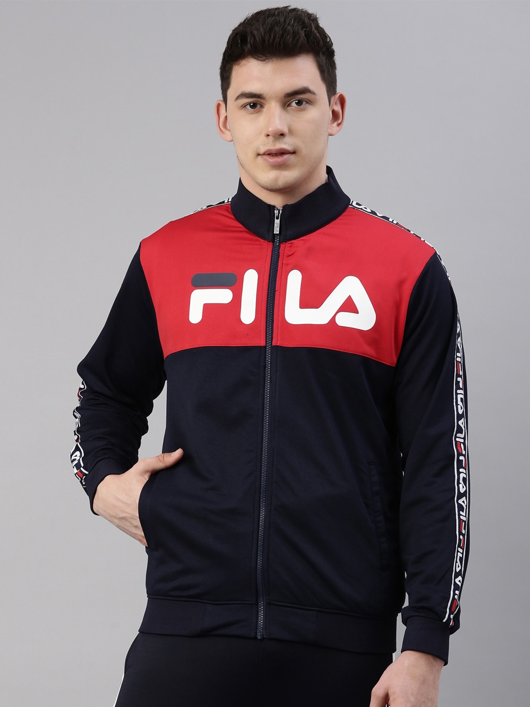 

FILA Men Blue Colourblocked Sweatshirt