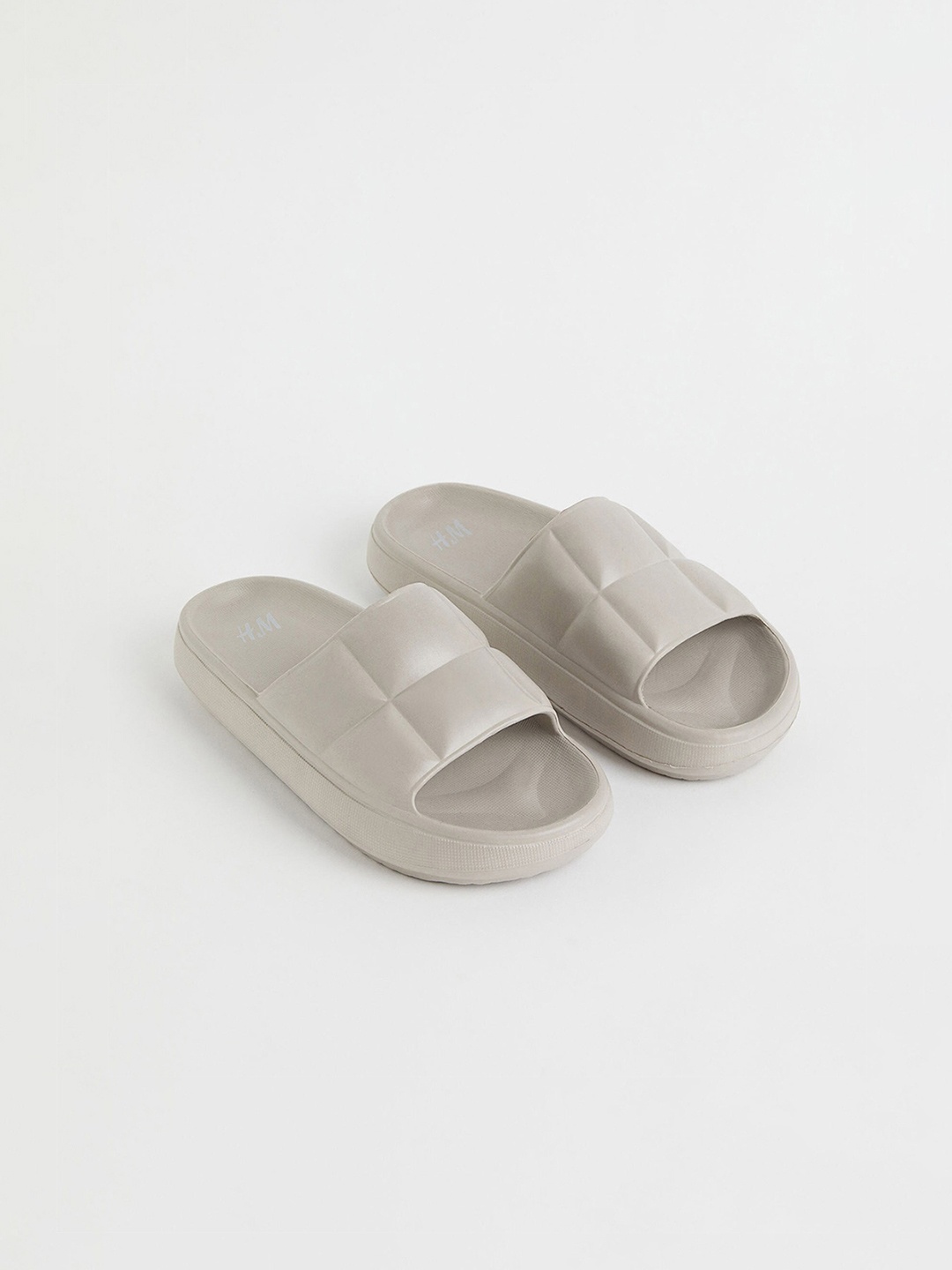 

H&M Women Grey Quilted Sliders