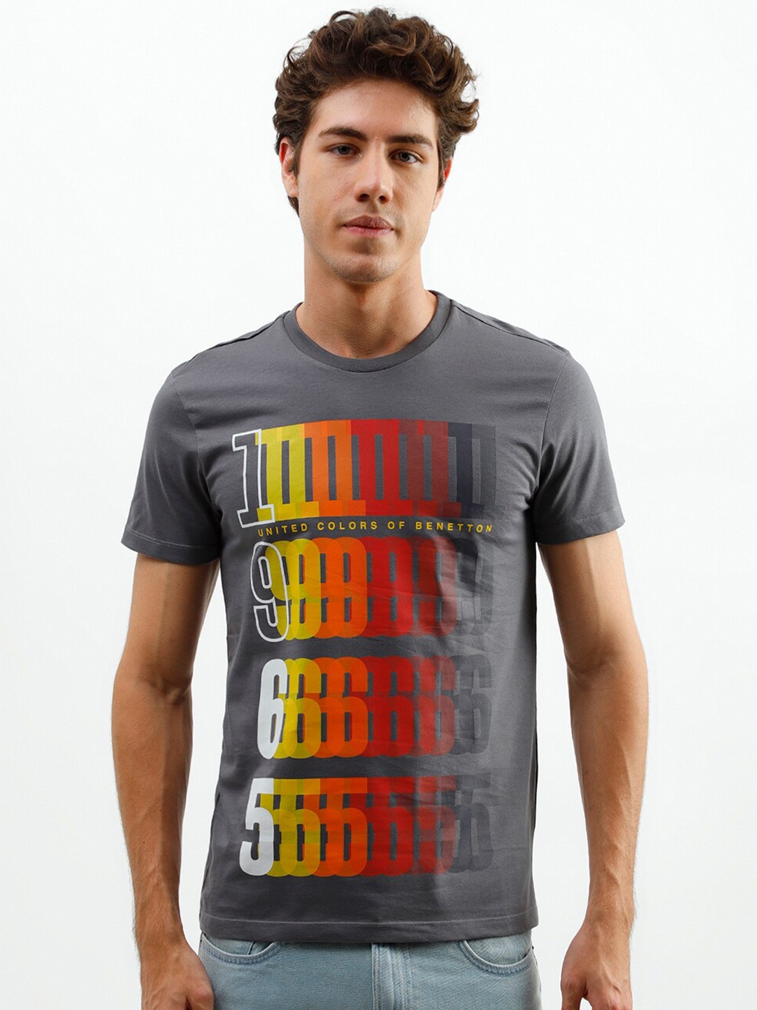 

United Colors of Benetton Men Grey Typography Printed T-shirt