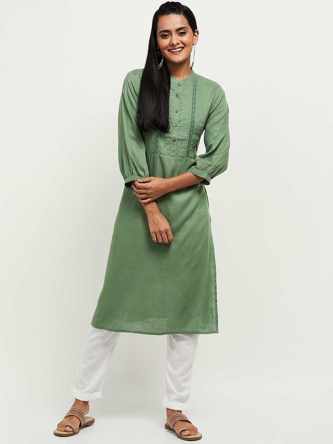 

max Women Green Thread Work Kurta