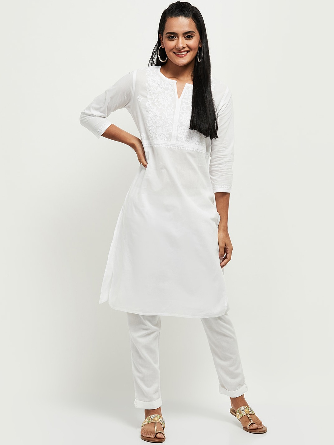 

max Women White Floral Embroidered Chikankari Kurta