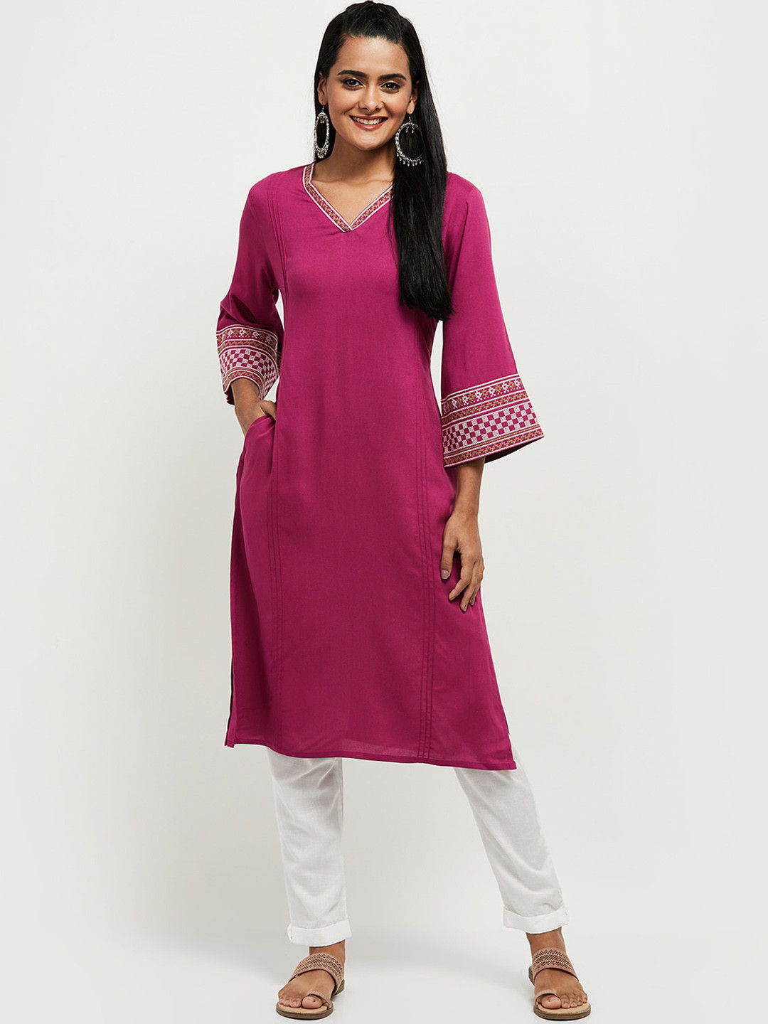 

max Women Magenta Solid Kurta