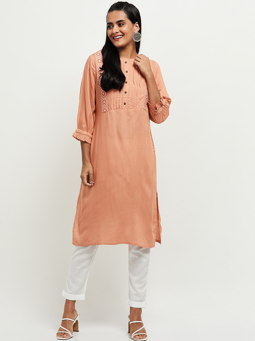 

max Women Peach-Coloured & White Embroidered Flared Sleeves Thread Work Kurta