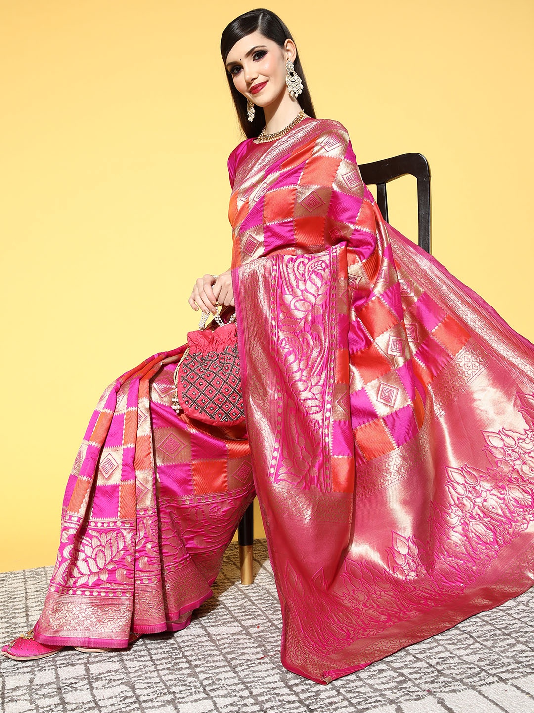 

Saree mall Ethnic Motifs Saree With Woven Design Border, Pink
