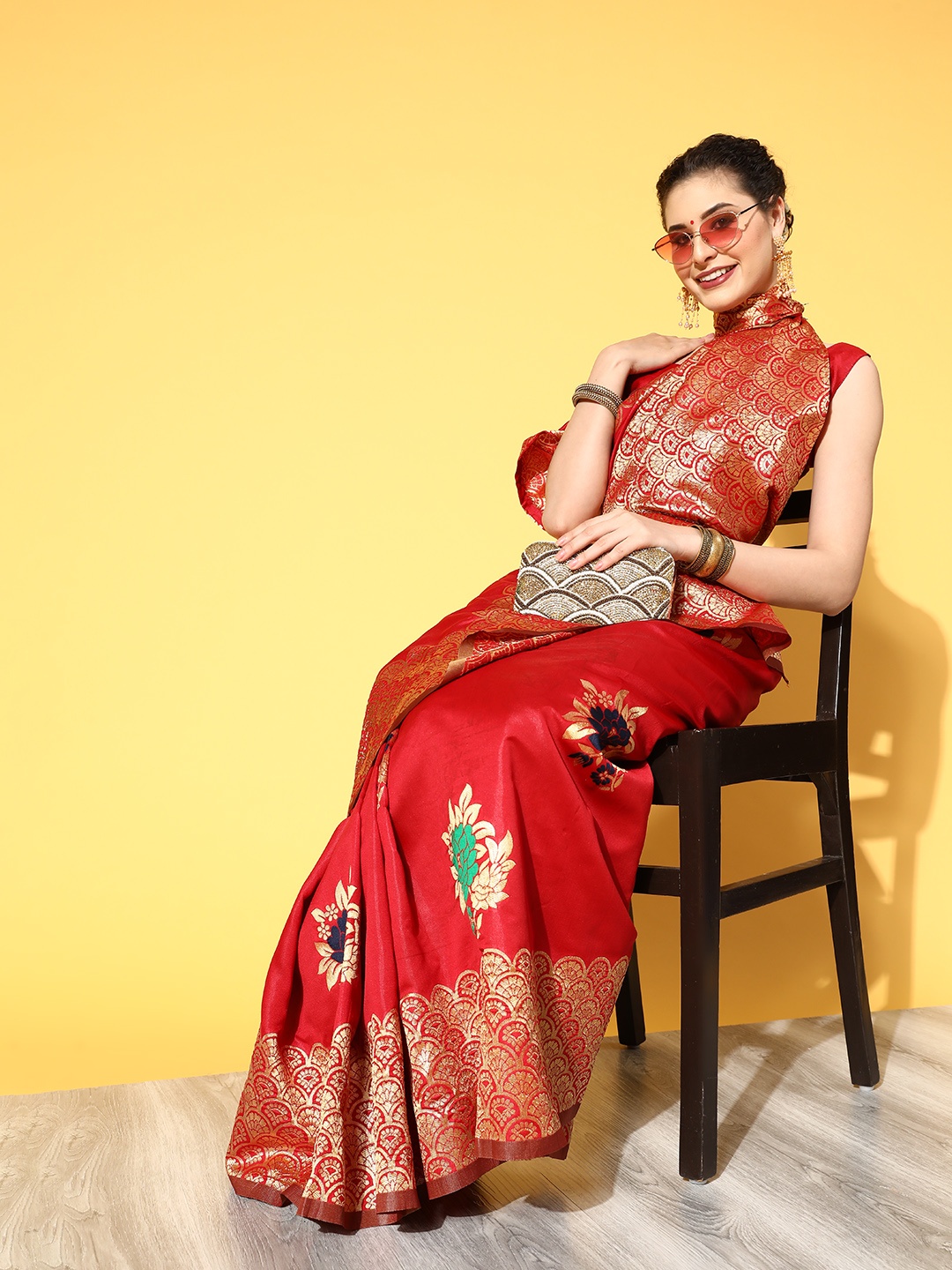 

Saree mall Red & Gold-Toned Floral Zari Silk Blend Banarasi Sarees