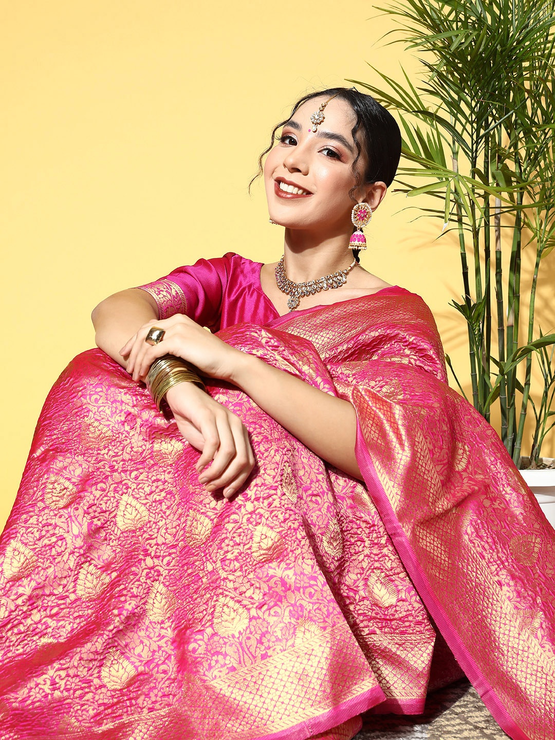

Saree mall Pink & Gold-Toned Ethnic Motifs Zari Silk Blend Banarasi Sarees