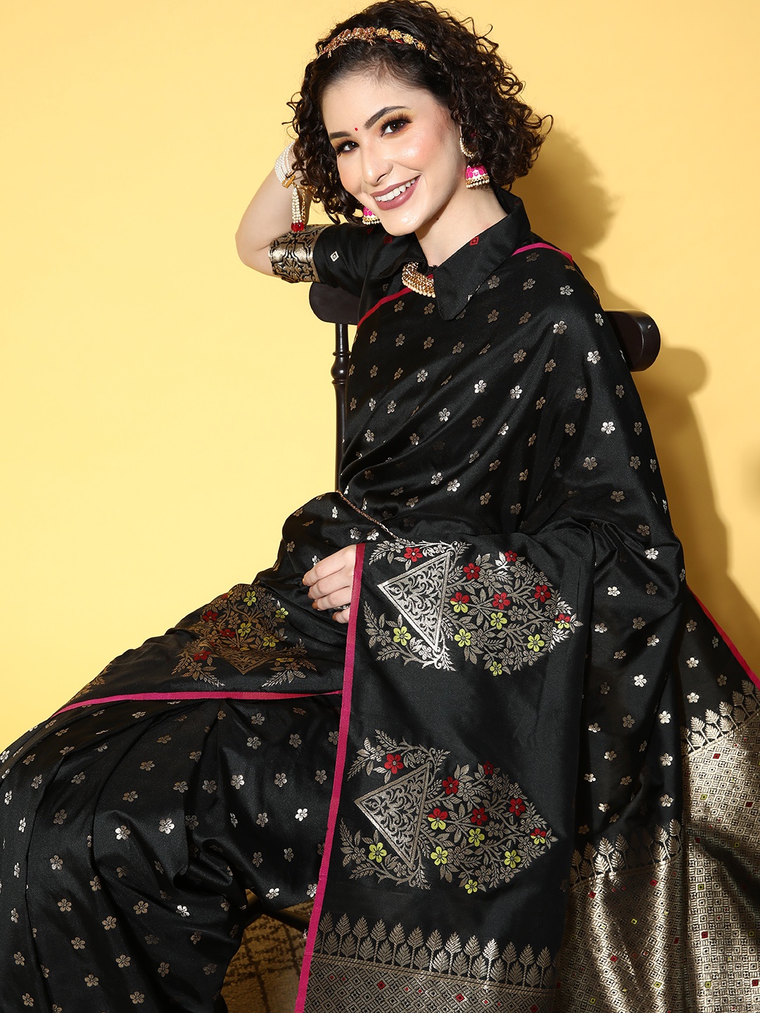 

Saree mall Ethnic Motifs Saree with Solid Border, Black