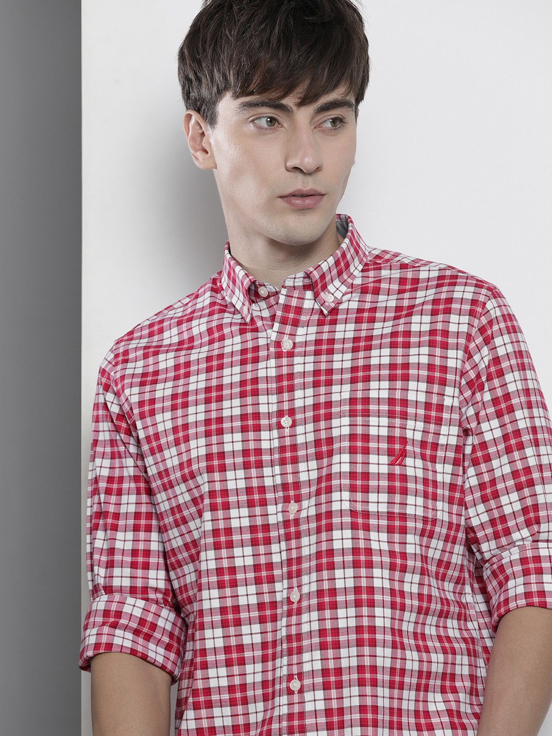 

Nautica Men Pink Classic Fit Checked Casual Shirt
