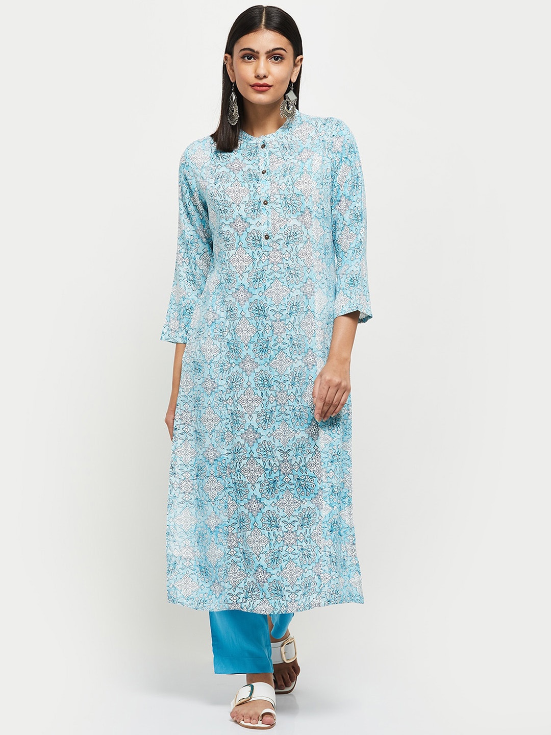 

max Women Blue Floral Printed Kurta with Trousers