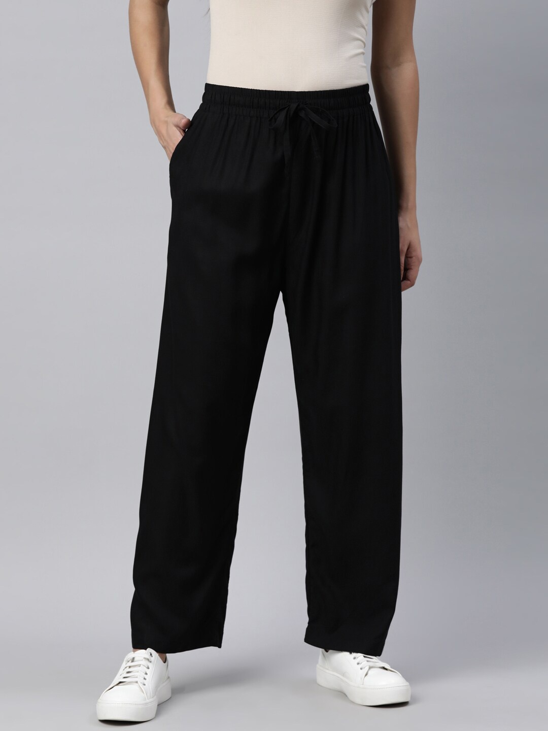 

TWIN BIRDS Women Black Relaxed Fit Woven Palazzos