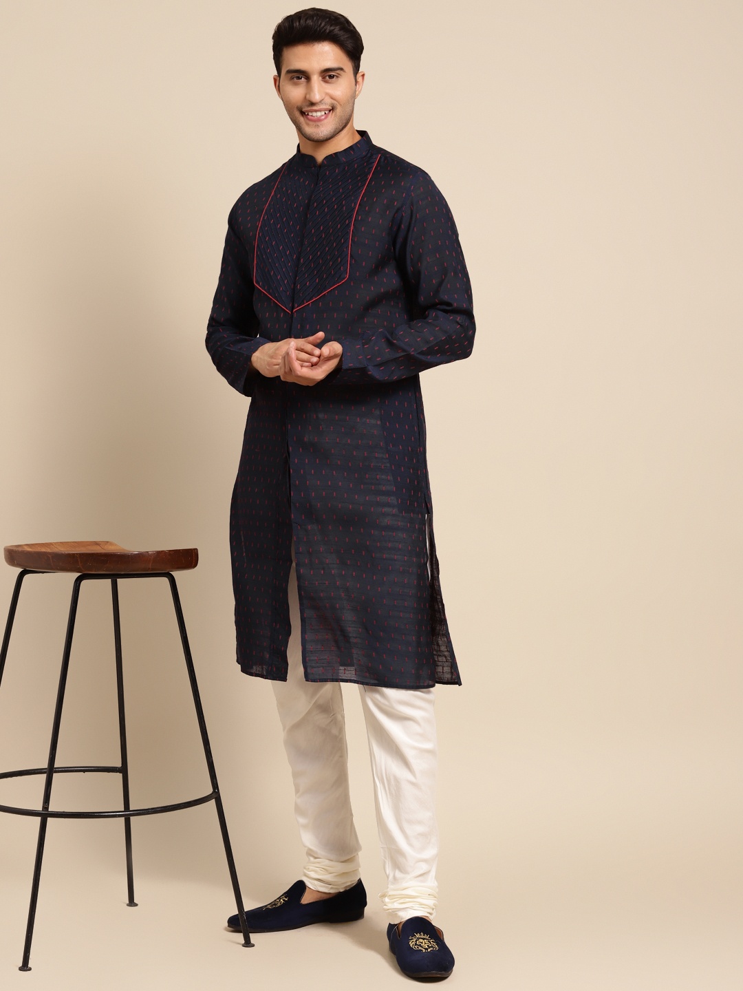 

KISAH Men Navy Blue Ethnic Motifs Kurta with Churidar