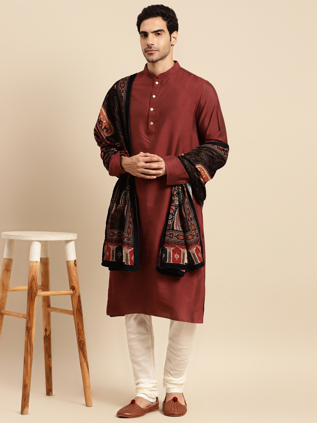 

KISAH Men Maroon & White Kurta with Churidar & Shawl