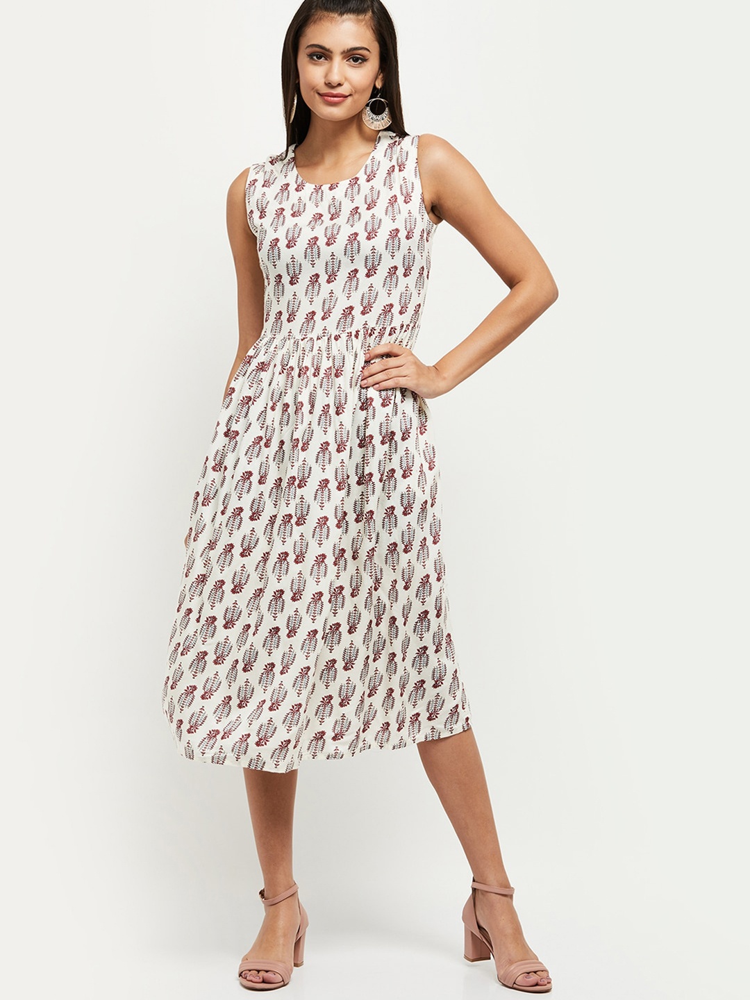 

max White & Maroon Ethnic Motifs Sleeveless Ethnic Midi Dress