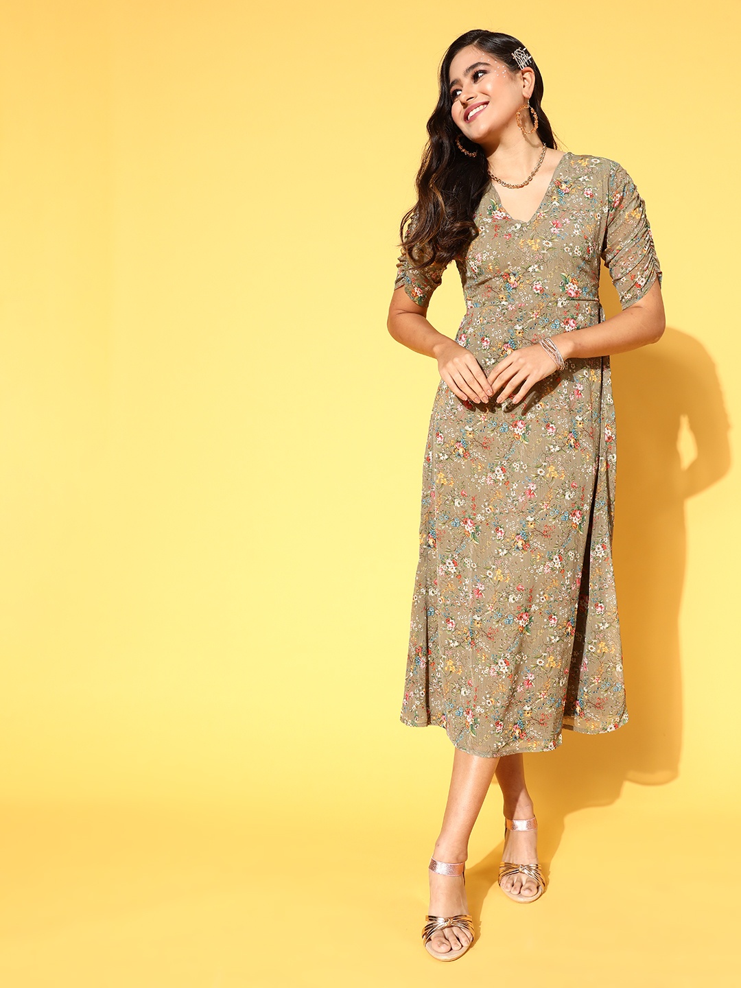 

plusS Women Brown Floral Volume Play Dress