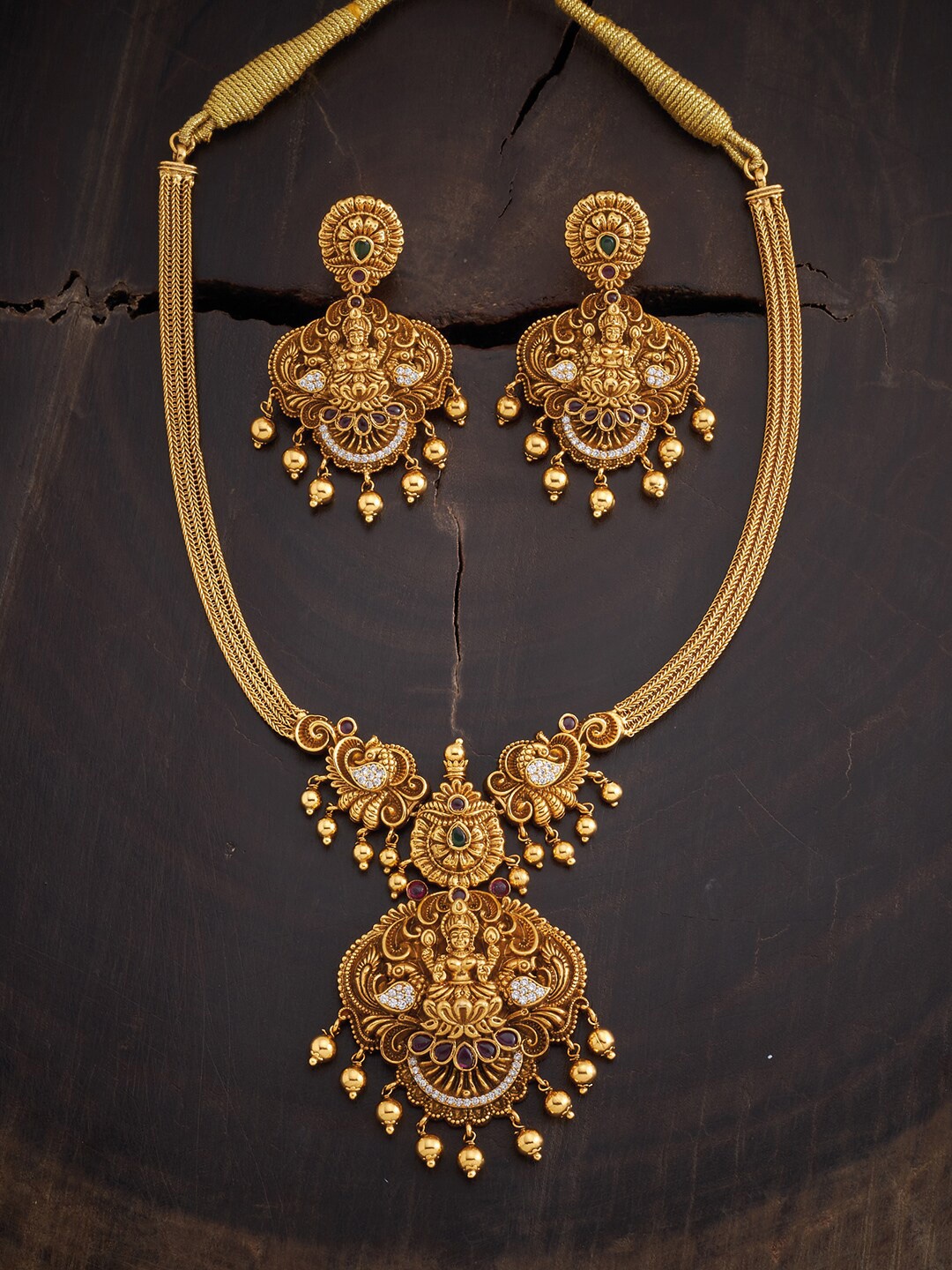 

Kushal's Fashion Jewellery Red & Green Gold-Plated Antique Jewellery Set