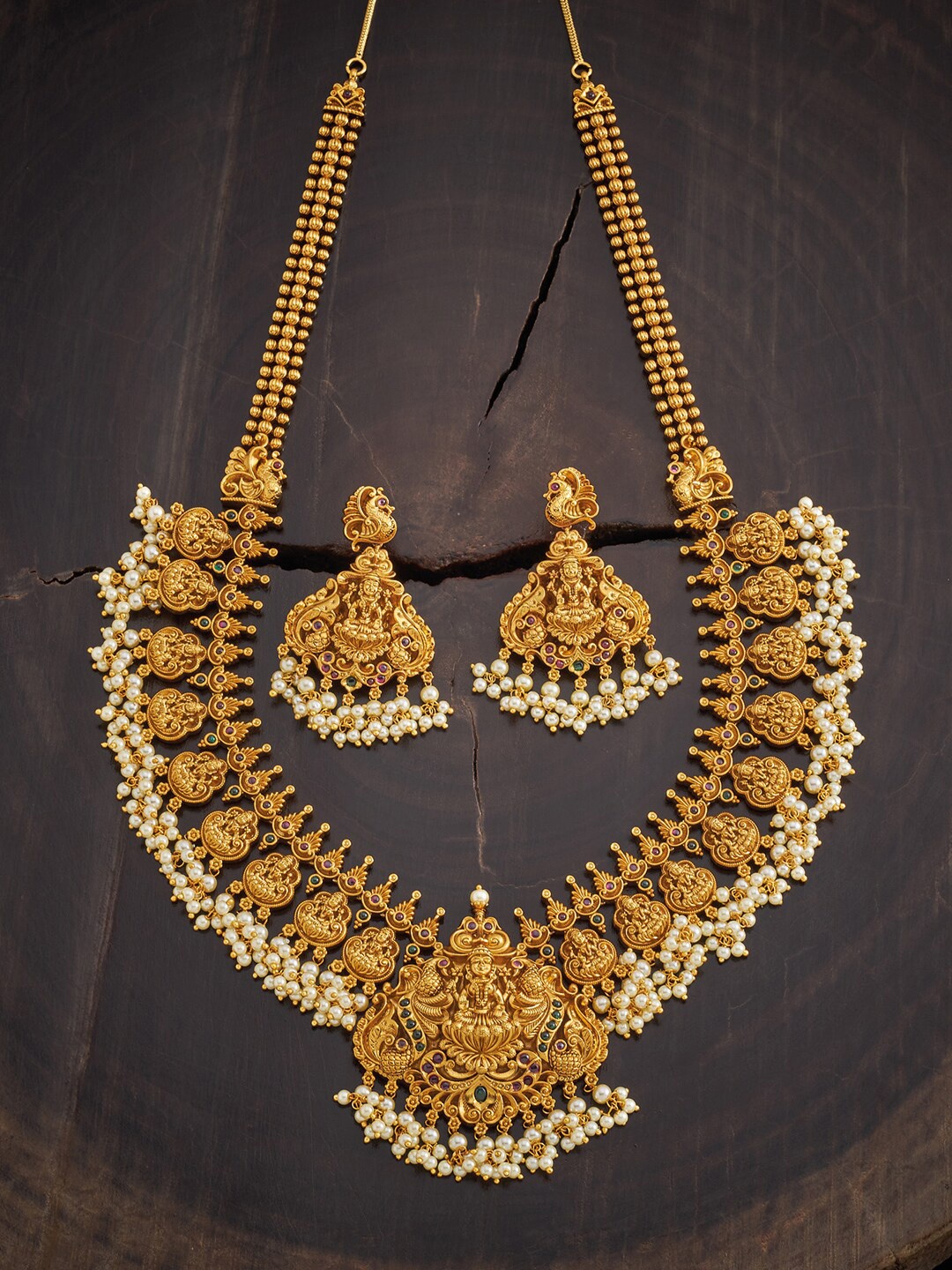 

Kushal's Fashion Jewellery Red & Green Gold-Plated Antique Jewellery Set