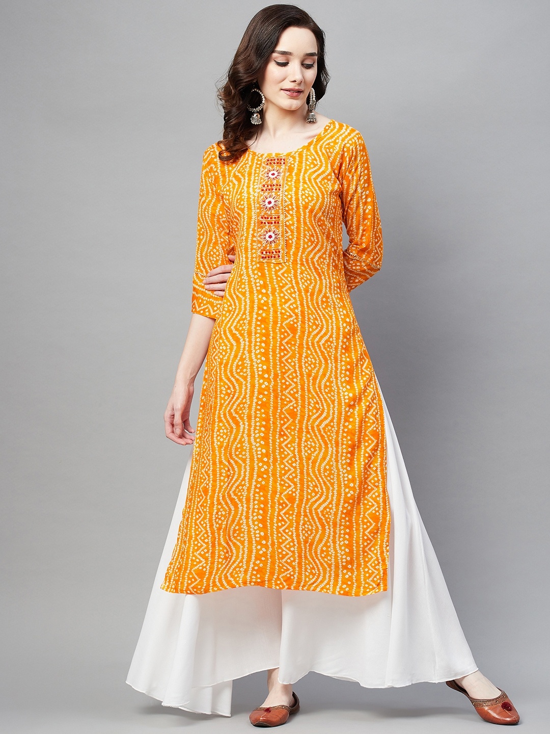 

Aarika Women Yellow & Off White Bandhani Printed Thread Work Cotton Straight Kurta