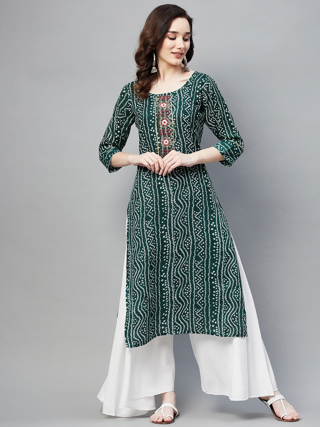 

Aarika Women Green & White Bandhani Printed Kurta
