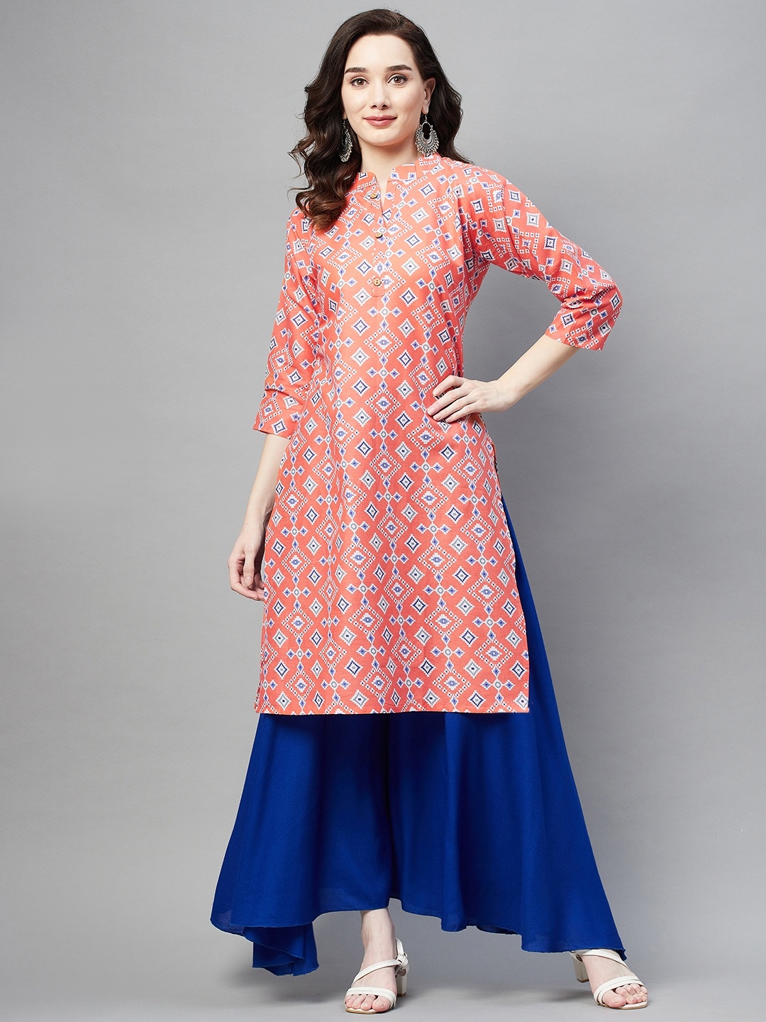 

Aarika Women Peach-Coloured & Blue Ethnic Motifs Printed Kurta