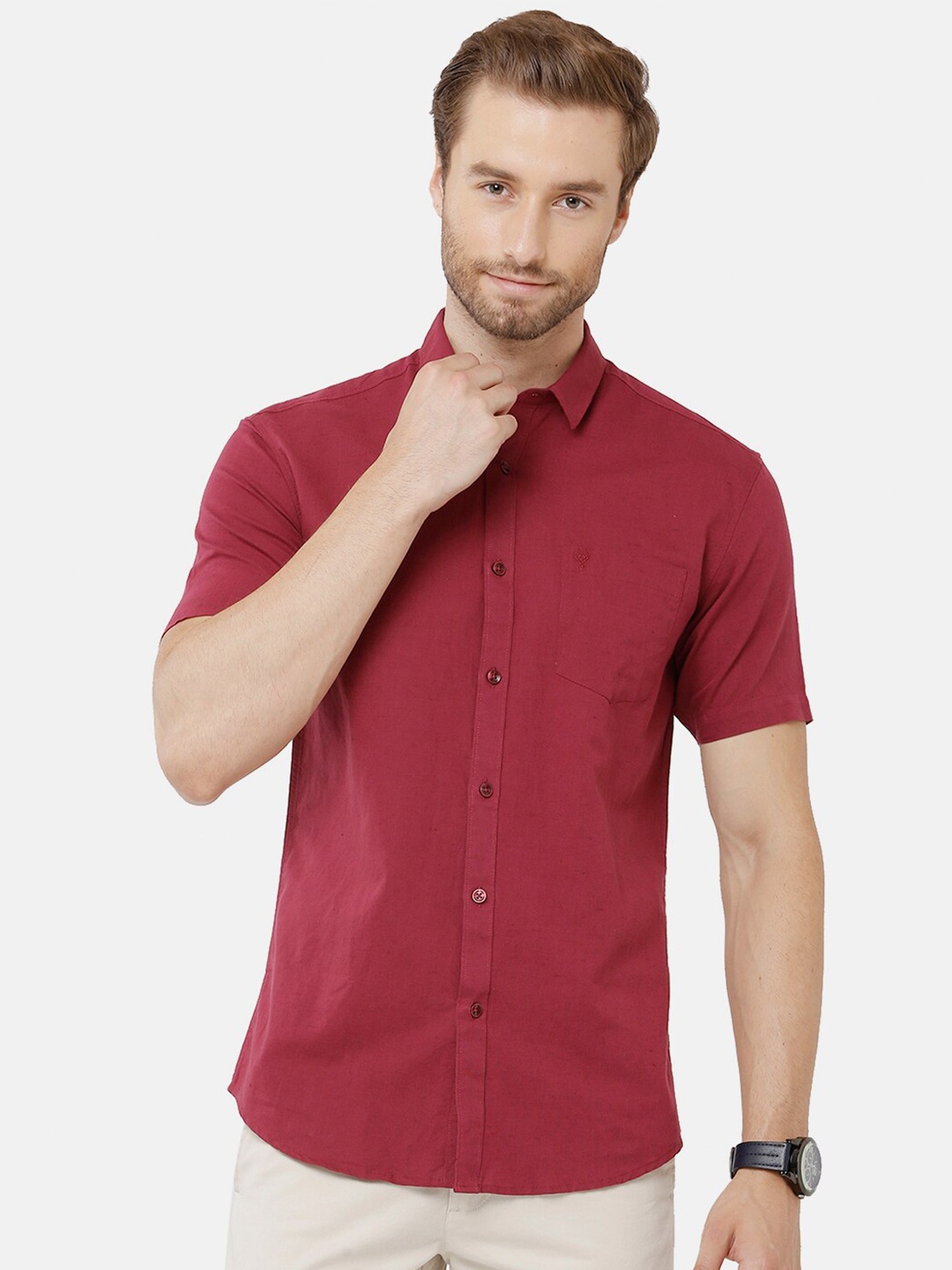 

Classic Polo Men Maroon Classic Slim Fit Casual Shirt