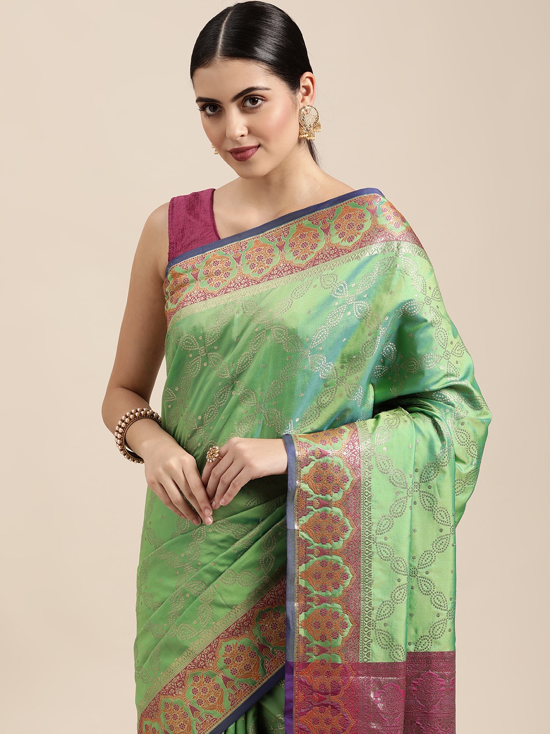 

Saree Swarg Green & Golden Ethnic Motifs Silk Blend Banarasi Sarees