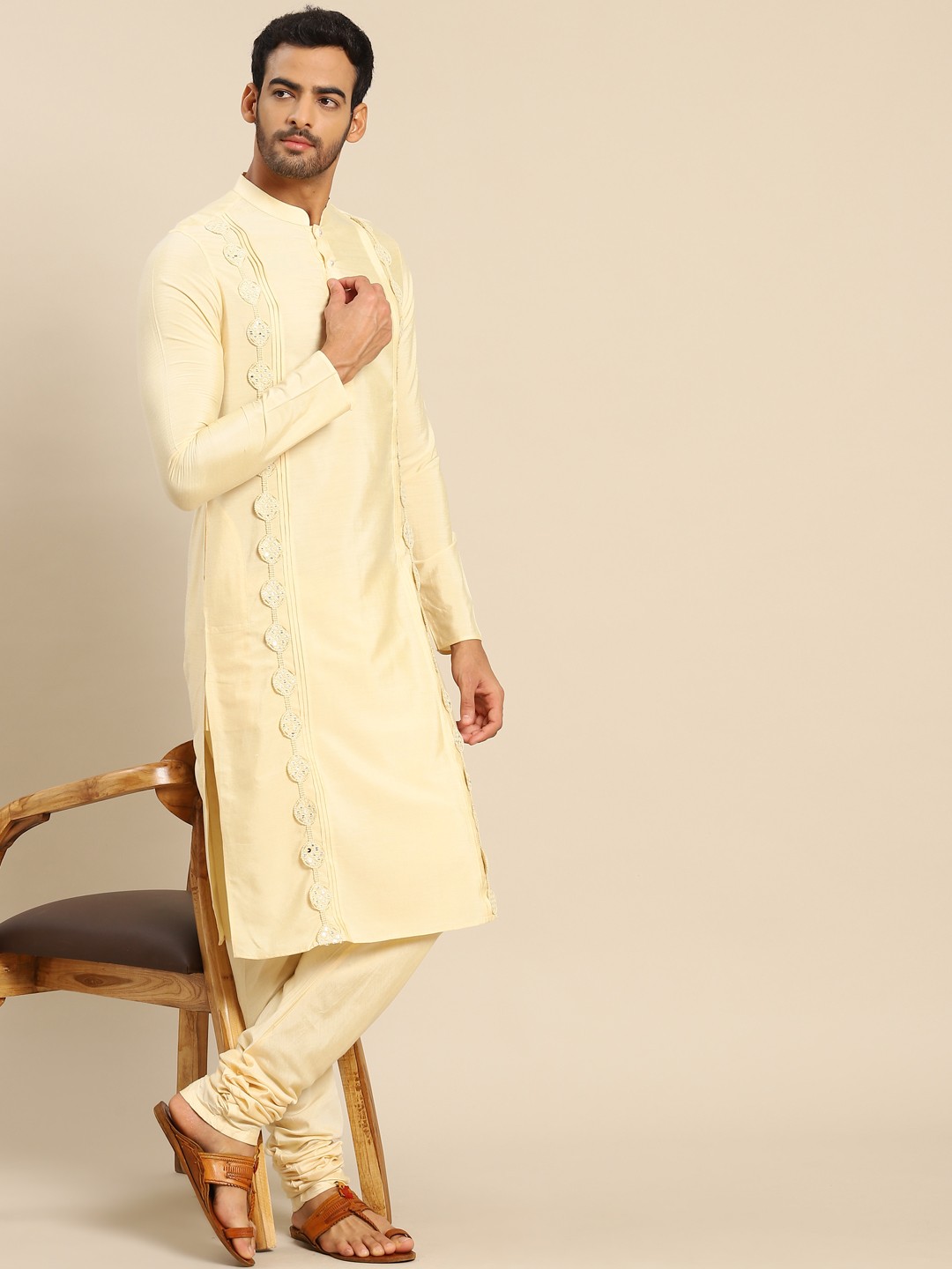 

KISAH Men Cream-Coloured Kurta with Churidar