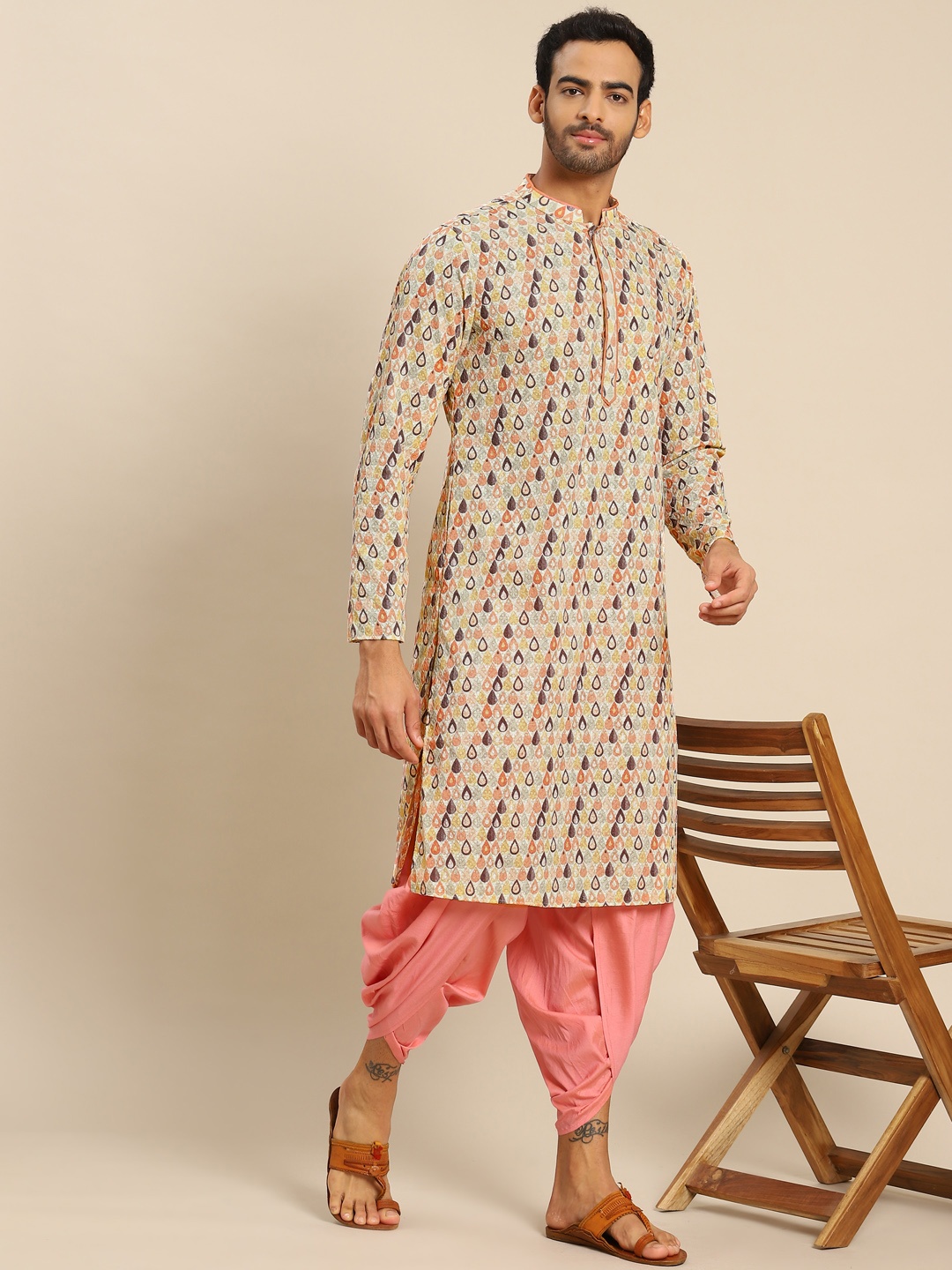 

KISAH Men White Printed Kurta with Dhoti Pants