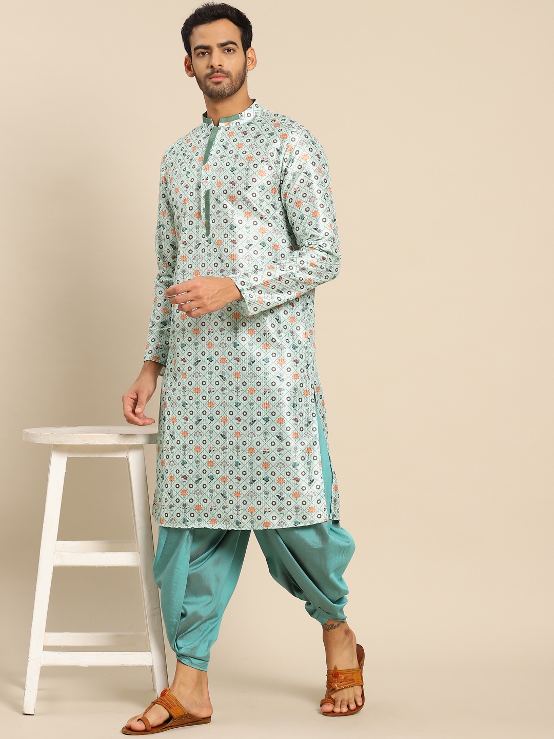 

KISAH Men Mint Green Ethnic Motifs Printed Kurta with Dhoti Pants