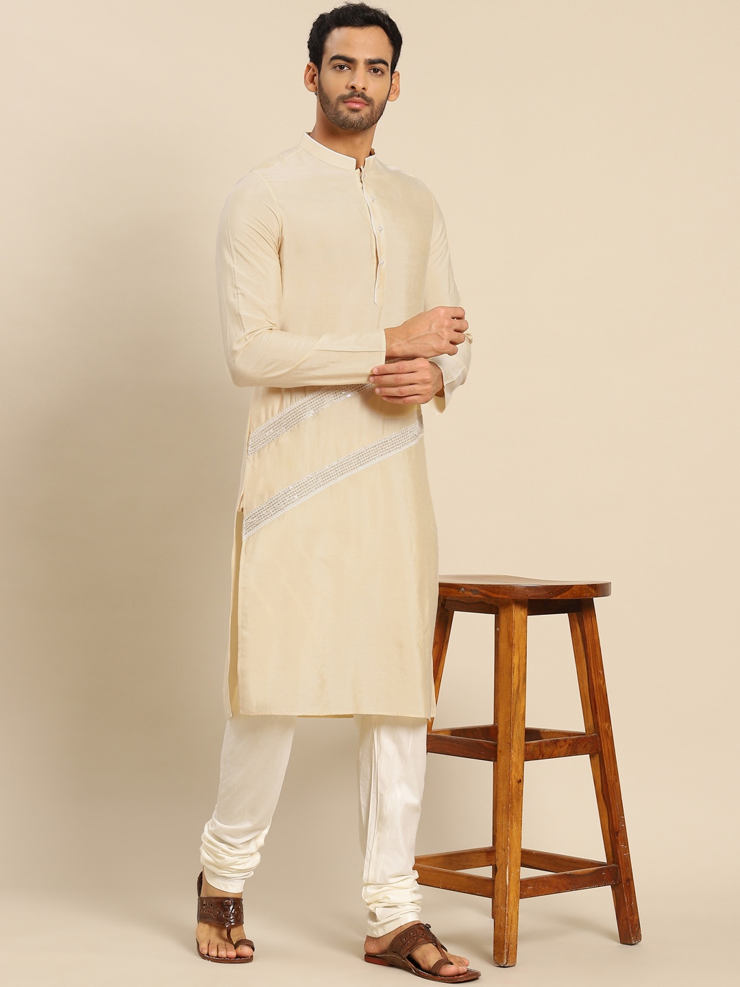

KISAH Men Cream-Coloured Kurta with Churidar