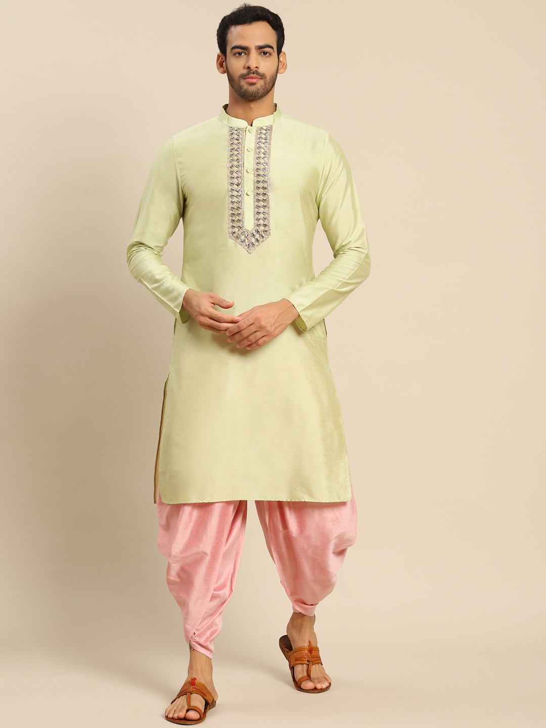 

KISAH Men Green Kurta with Dhoti Pants