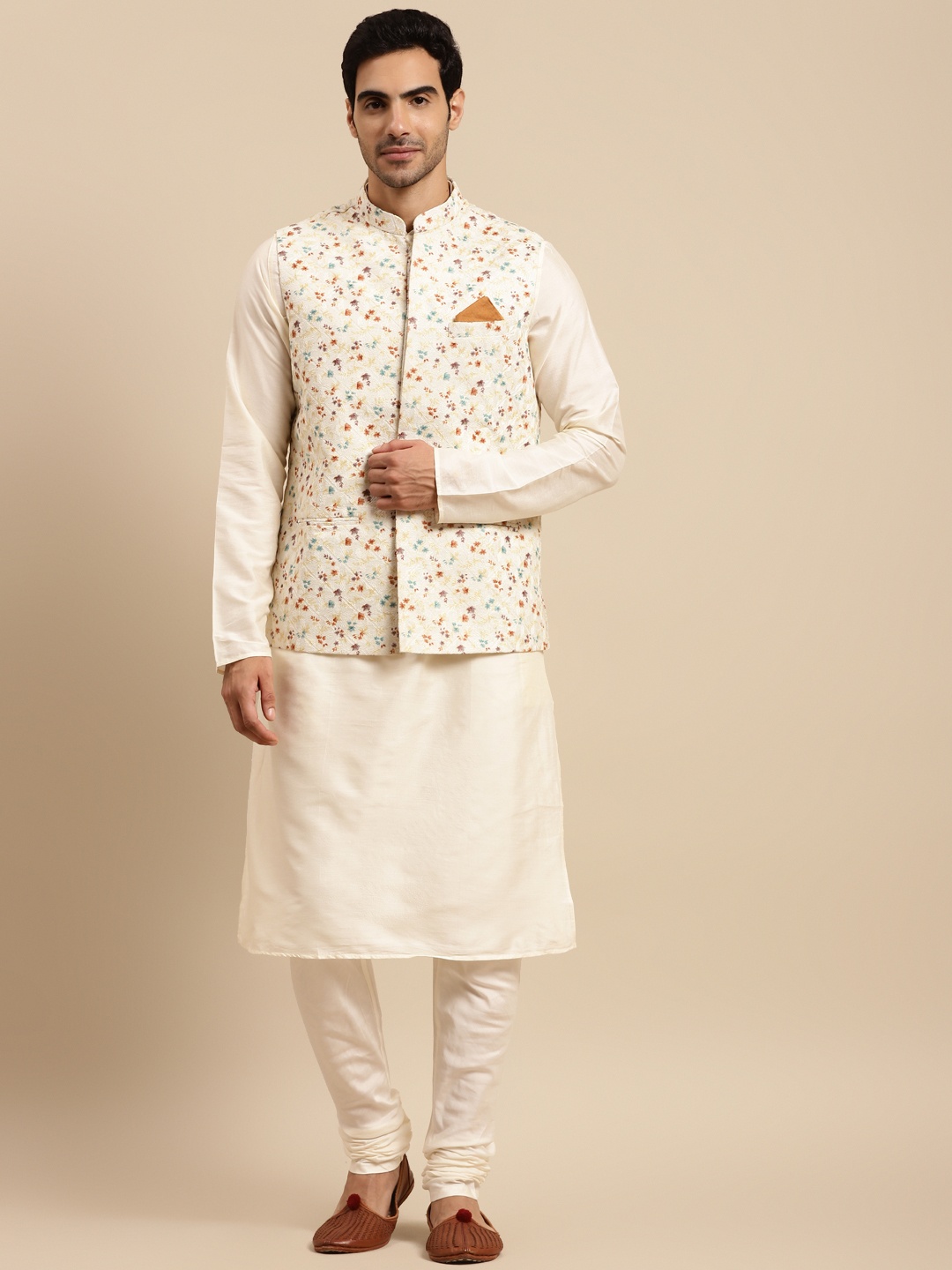 

KISAH Men White Kurta with Churidar & Nehru Jacket