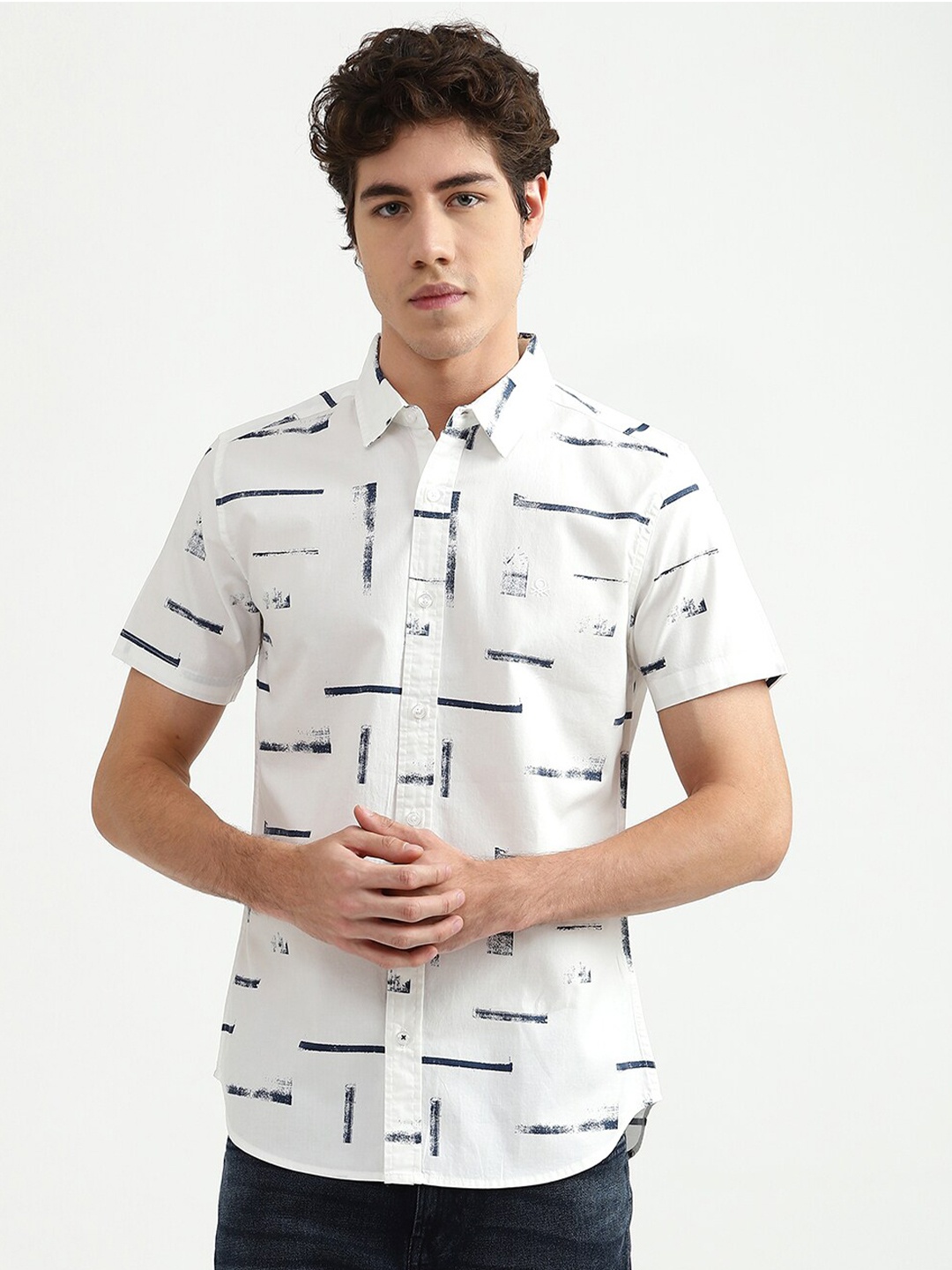 

United Colors of Benetton Men White Printed Casual Shirt