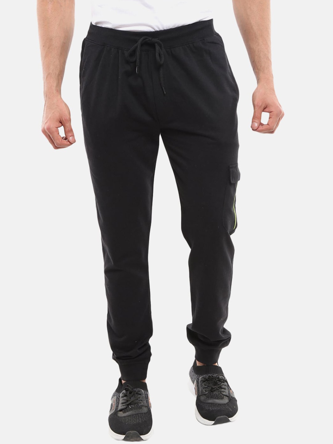

V-Mart Men Black Solid Joggers