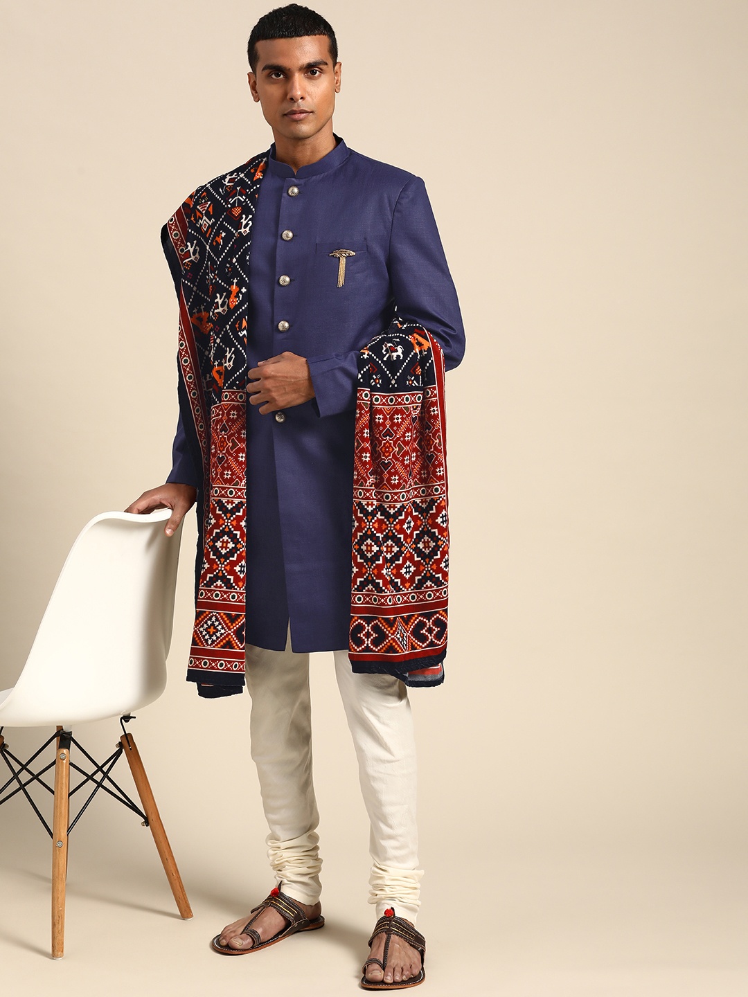 

KISAH Men Navy Blue Solid Indowestern Sherwani with Dupatta