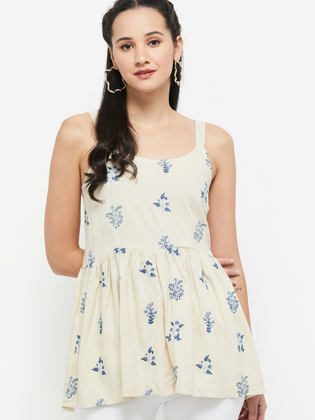 

max Nude-Coloured & Blue Floral Print Peplum Top