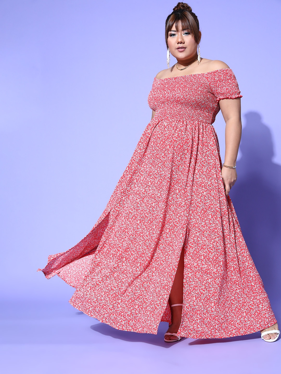 

Berrylush Curve Women Red Floral Vacay Attire