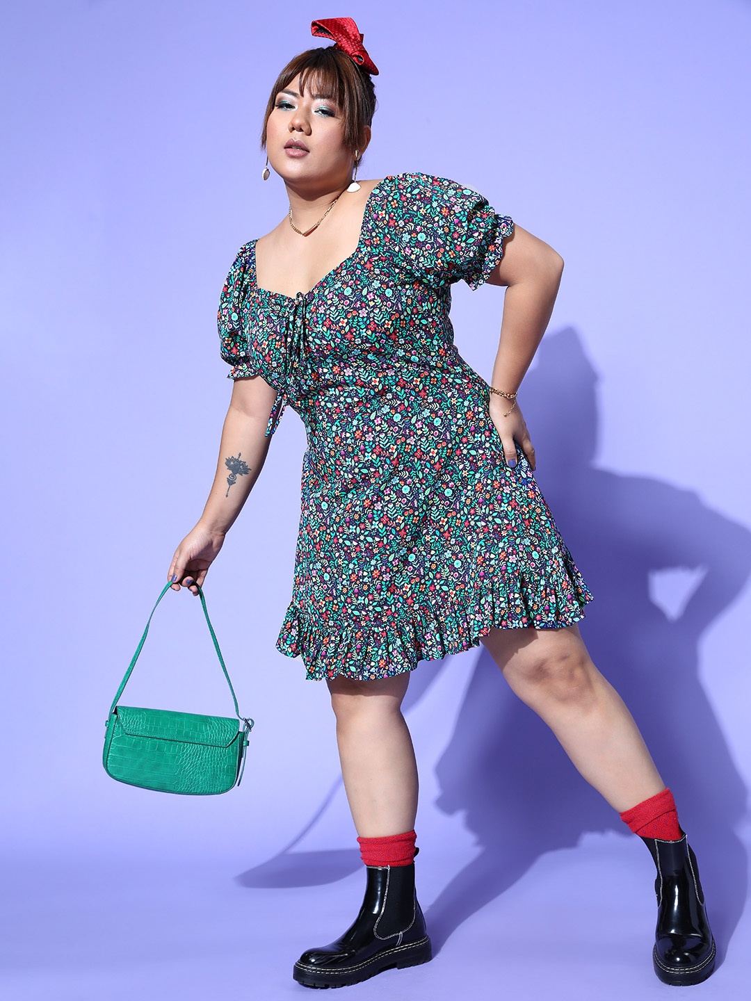 

Berrylush Curve Women Navy Blue Floral Vacay Attire