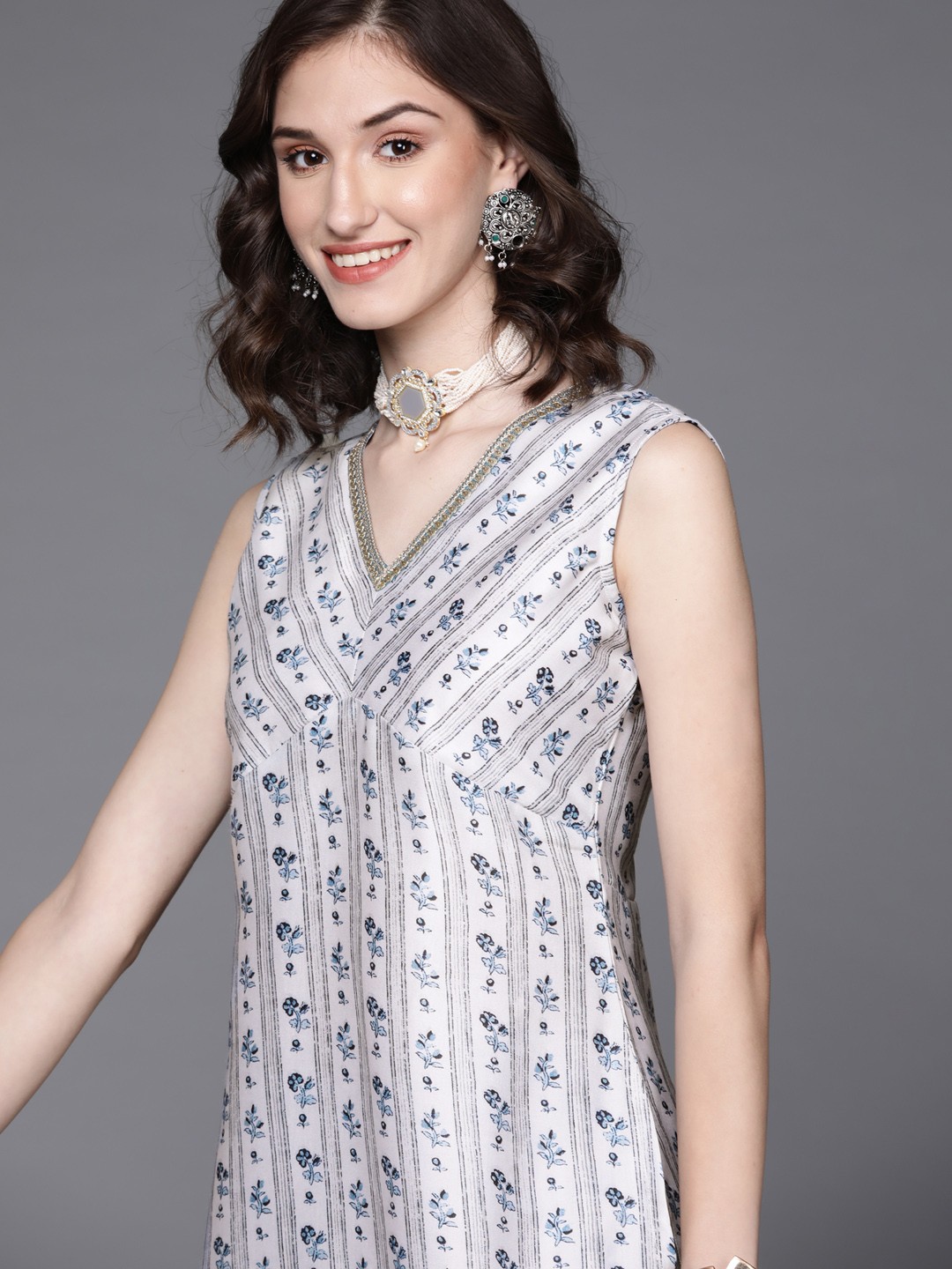 

MASSTANI BY INDDUS Women White Floral Printed Sequinned Kurta with Palazzos