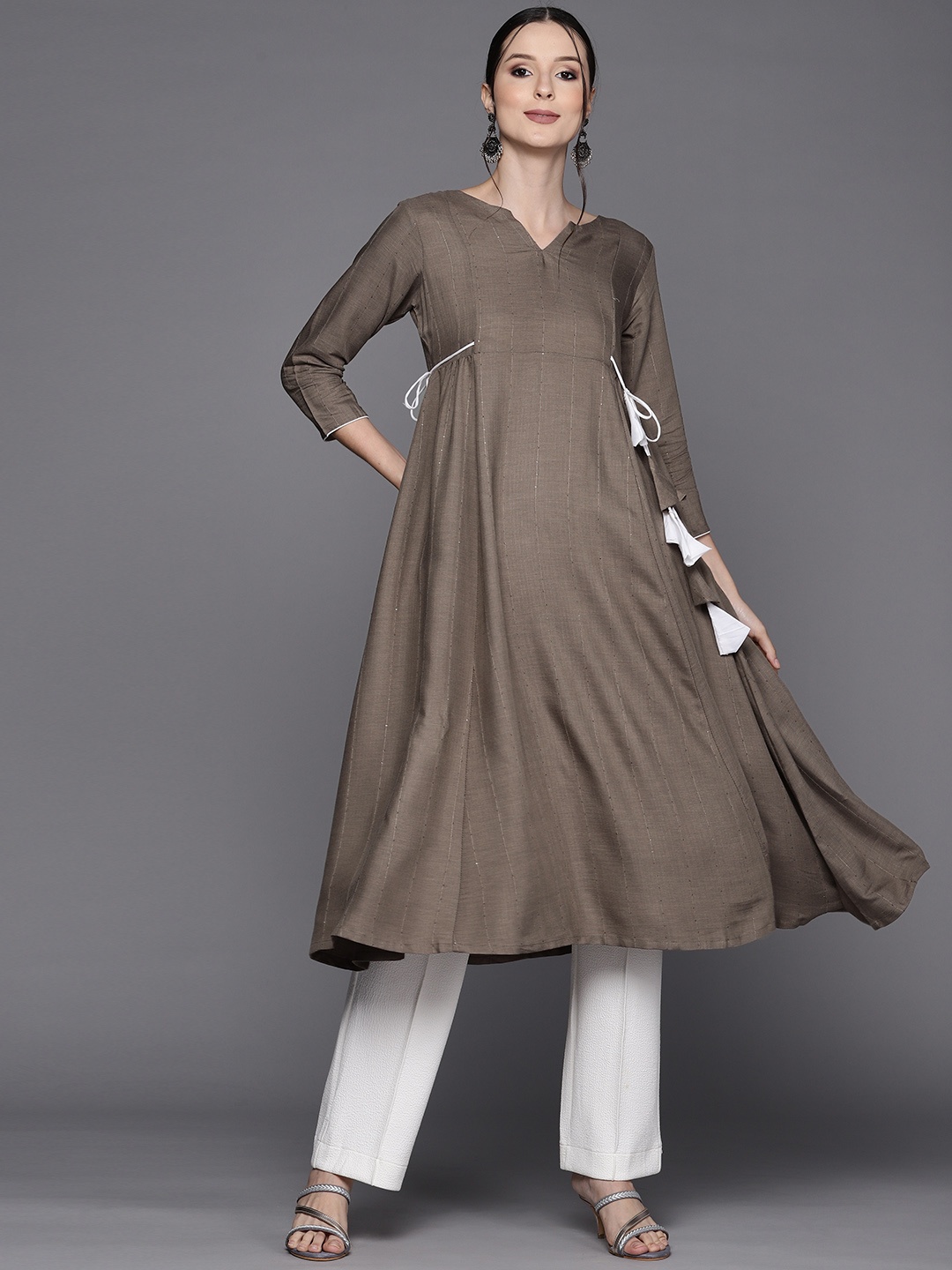 

MASSTANI BY INDDUS Women Brown Solid Angrakha Kurta