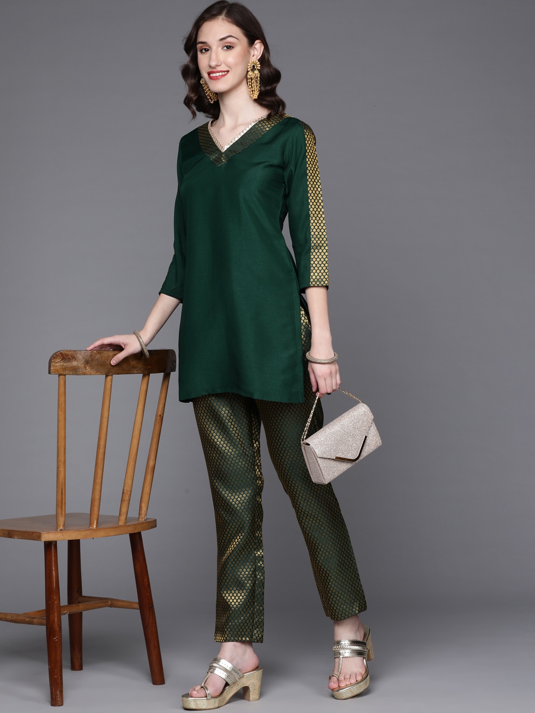 

MASSTANI BY INDDUS Women Green Sequinned Kurti with Trousers