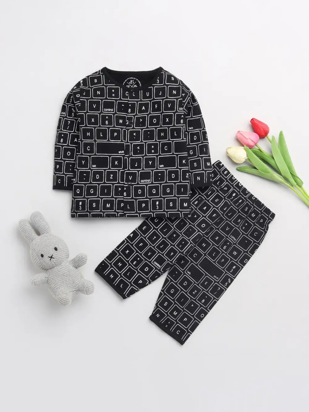 

Clt s Unisex Kids Black & White Printed Night suit