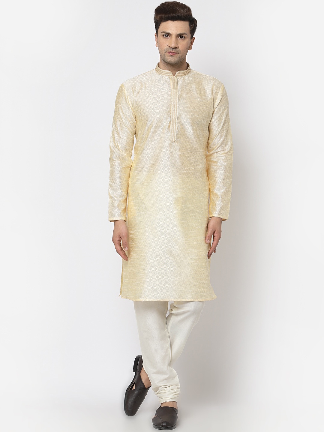 

Chitwan Mohan Men Yellow Kurta with Pyjamas